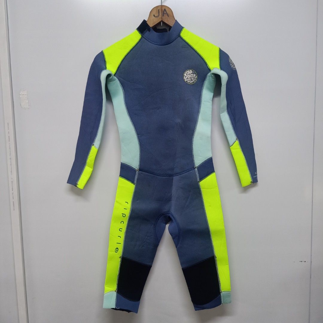 Rip Curl - Dawn Patrol 3/2mm Back Zip Spring Shortly Wetsuit (Category: Activewear) located in Batangas. Submitted by wornwear.ph (Listing ID 1334797215, Image 2). Description: Rip Curl - Dawn Patrol 3/2mm Back Zip Spring Shortly Wetsuit Width 15 inches Length 34" Shoulder 14" Sleeves 17" Minimal signs of wear 1,800 only!.