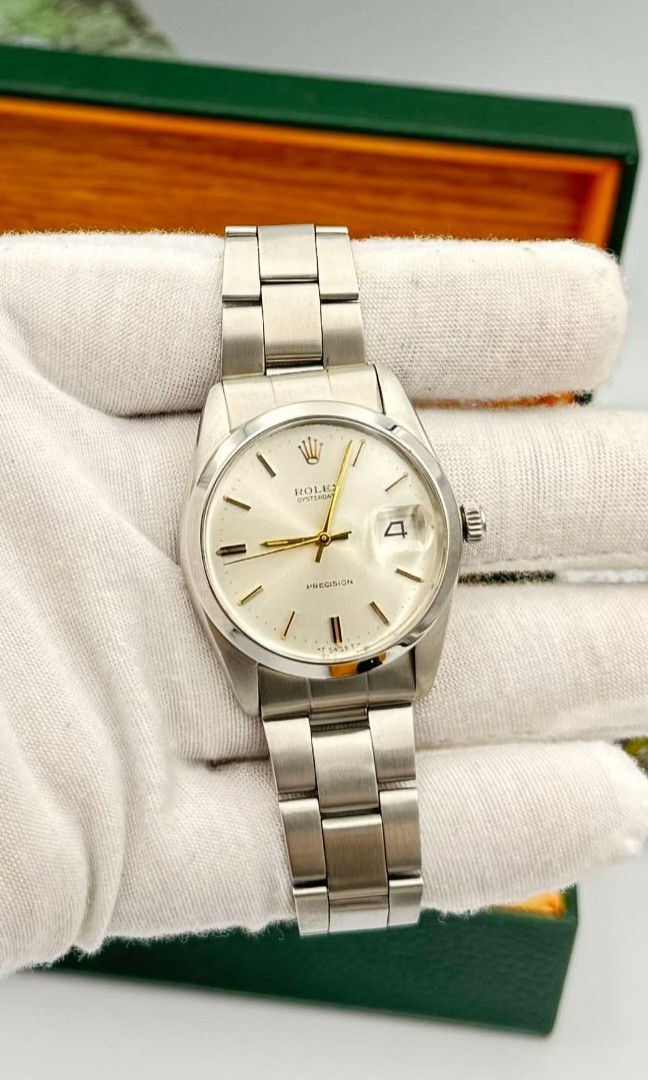 Rolex Oysterdate (Category: Luxury Watches) located in Las Pinas. Submitted by calmphoenix.234114 (Listing ID 1334776979, Image 2). Description: Rolex Oysterdate Precision Reference no: 6694 Year: 1981 Caliber: 1225 Manual Winding Watch only (no card) Condition: 9/10 Inclusion: Rolex Box.