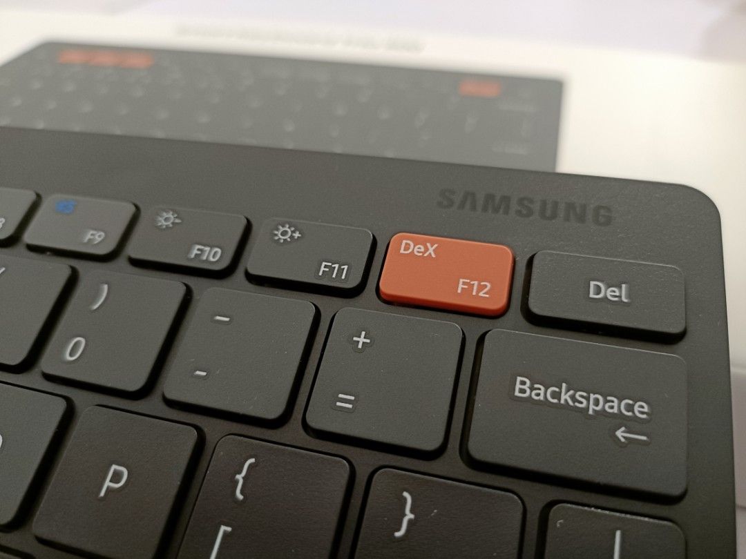 Samsung Keyboad Samsung Original Smart Keyboard Trio 500, Computers & Tech, Parts ...