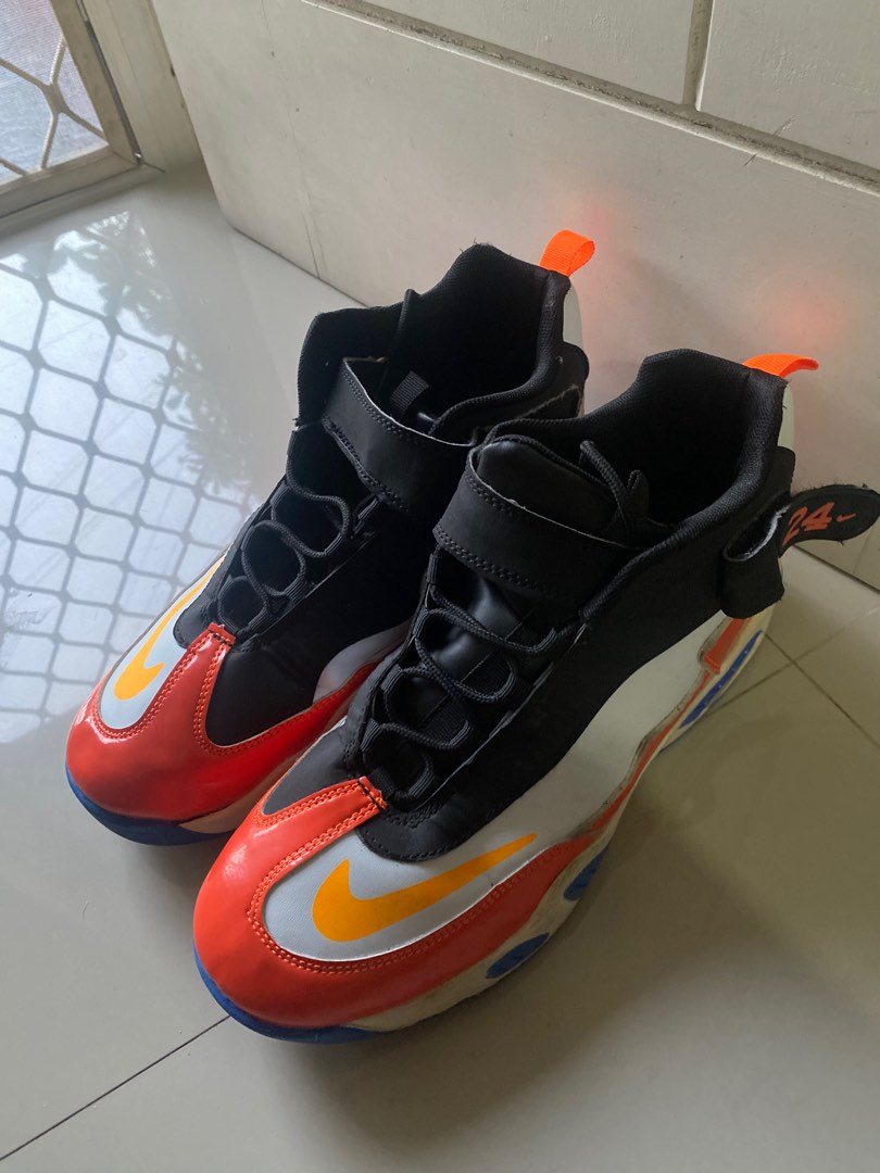Sepatu basket nike original Fesyen Pria Sepatu Sneakers di Carousell