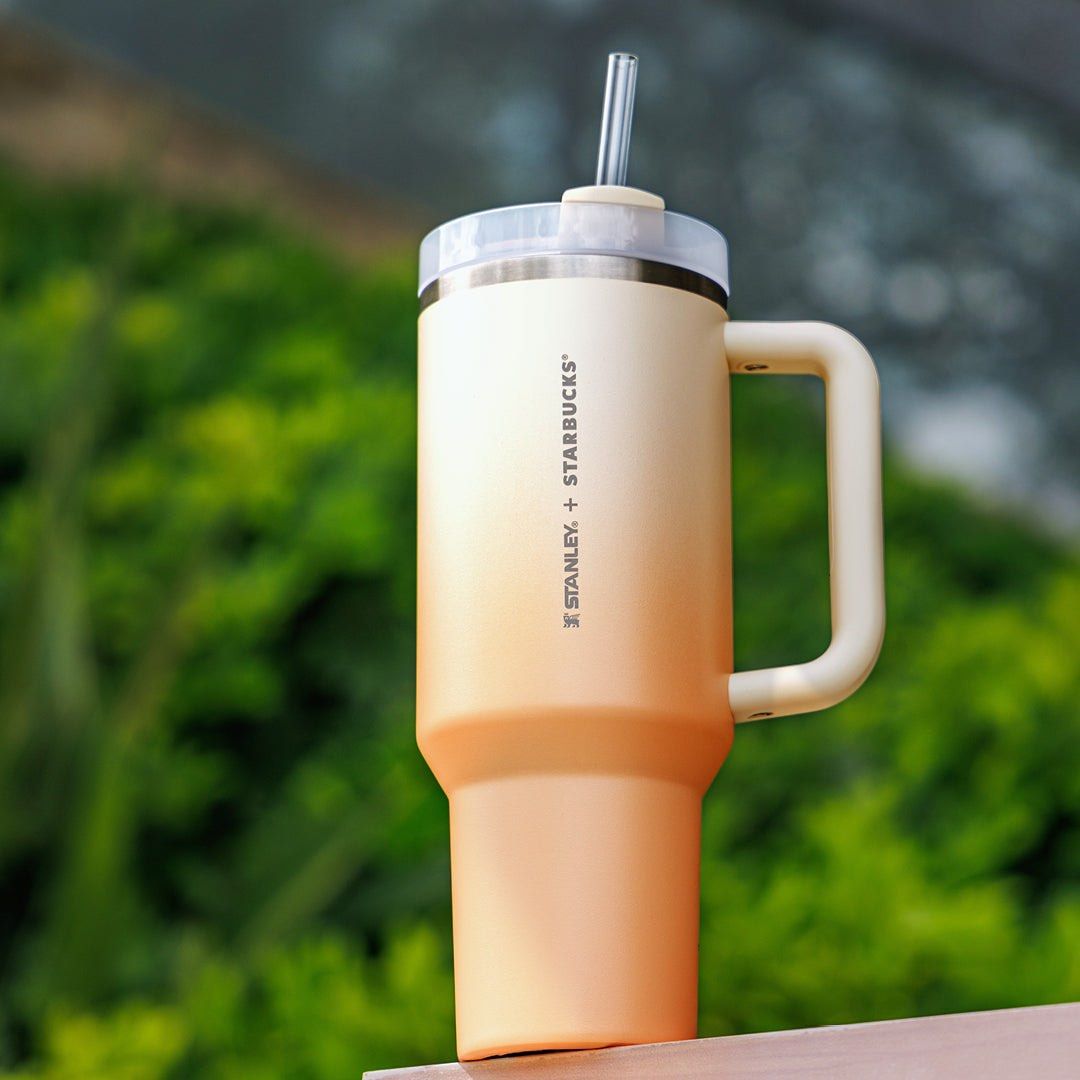 レア スターバックス シンガポール stanley 飲み込める クエンチャー 40oz