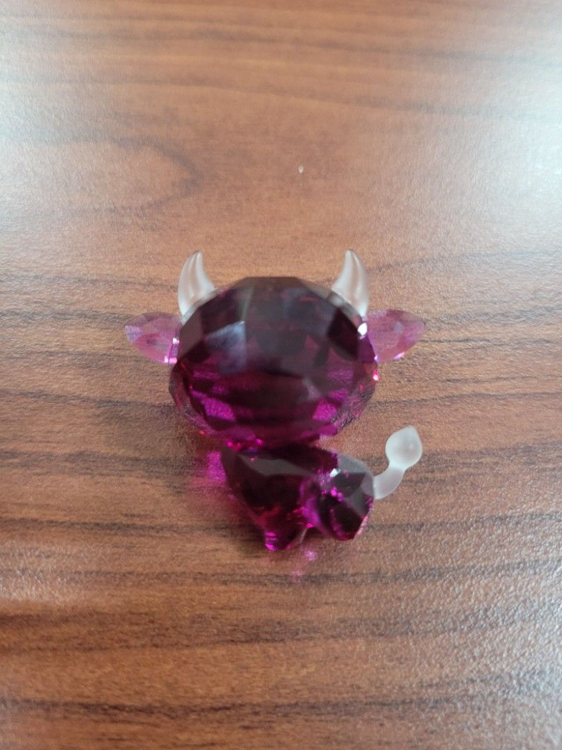 Swarovski Mo Mo The Ox Zodiac (Category: Charms) located in San Juan City. Submitted by closetzoneph (Listing ID 1334755414, Image 3). Description: Swarovski Mo Mo The Ox Zodiac P3,500 Brand New - bought from Rustans for P4,250 (excess Ox).