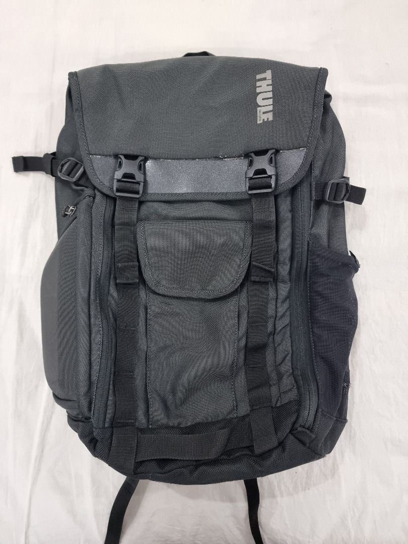 Thule Subterra Backpack 25L (Category: Backpacks) located in Las Pinas. Submitted by qwjax (Listing ID 1334819389, Image 1). Description: •SafeEdge Construction lines MacBook compartment for superior bumper protection •Protective tablet pocket with soft interior lining •Two-way access to laptop and tablet through top-loading compartment or side zipper •Removable SafeZone compartment protects sunglasses, smartphone or other fragile items •Duffel-s