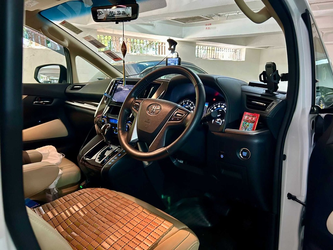 Toyota  ALPHARD 2.5 Auto62863131599745114