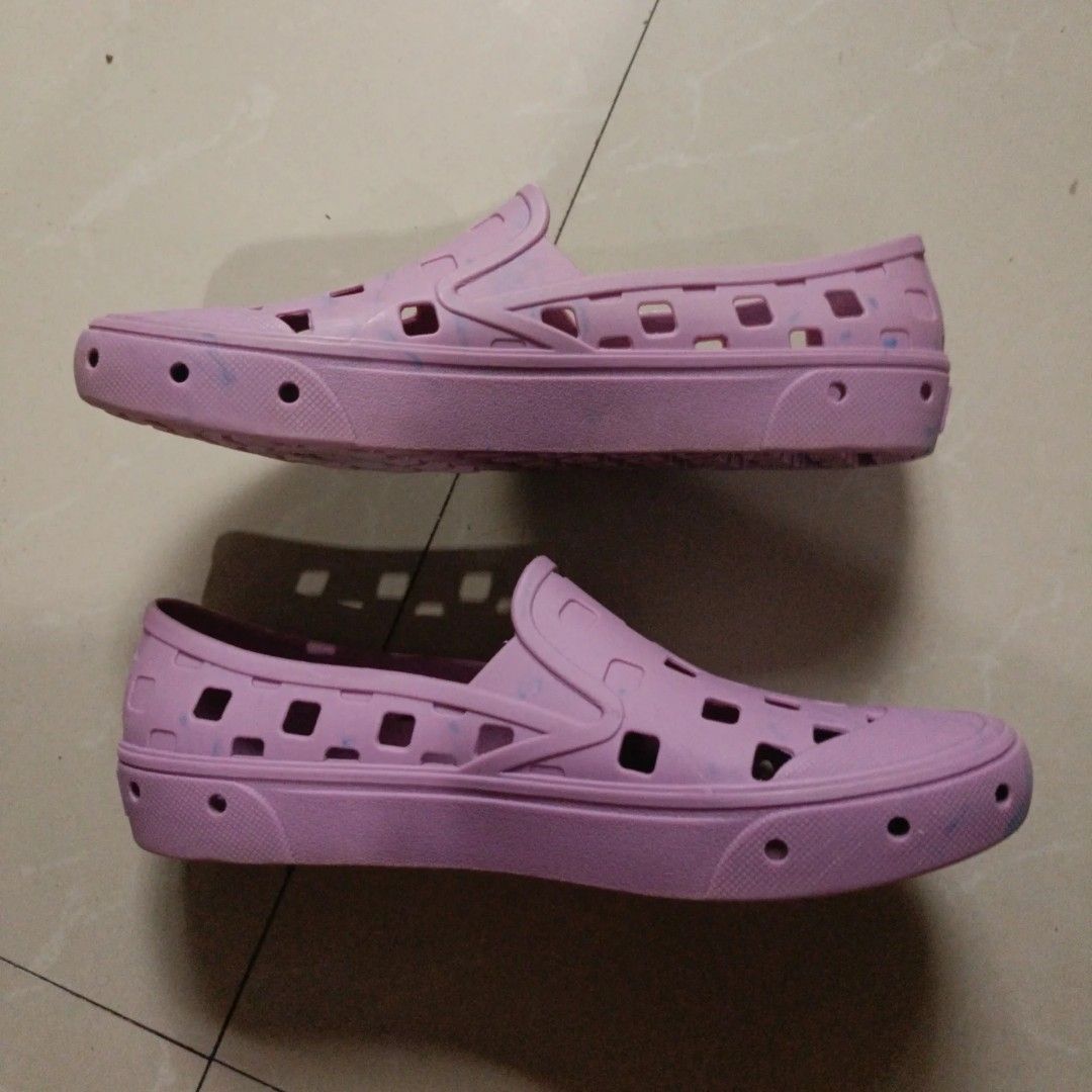 Vans slip on pink croc store