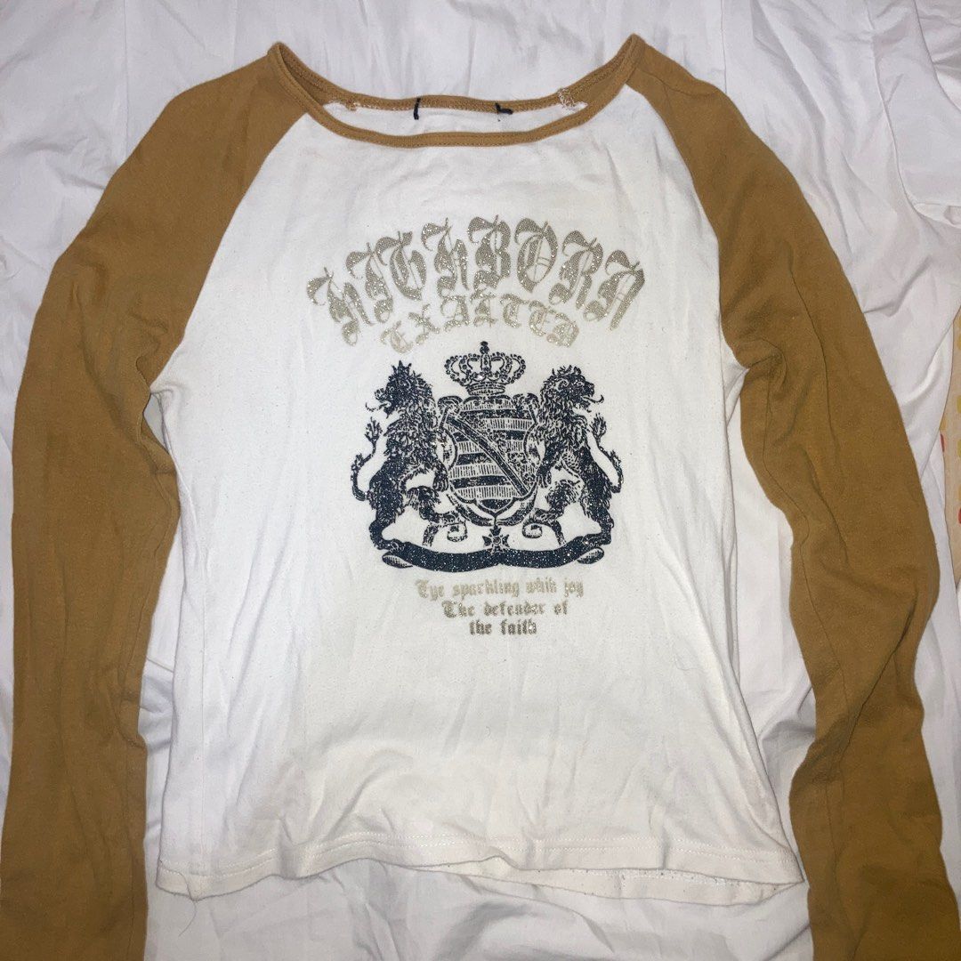 y2k grunge vintage long sleeves (Category: Longsleeves) located in Imus. Submitted by lovedbysolace (Listing ID 1334748952, Image 3). Description: .