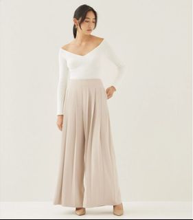 (Category: ) located in . Submitted by allbnwt (Listing ID 1334905288, Image 1). Description: .