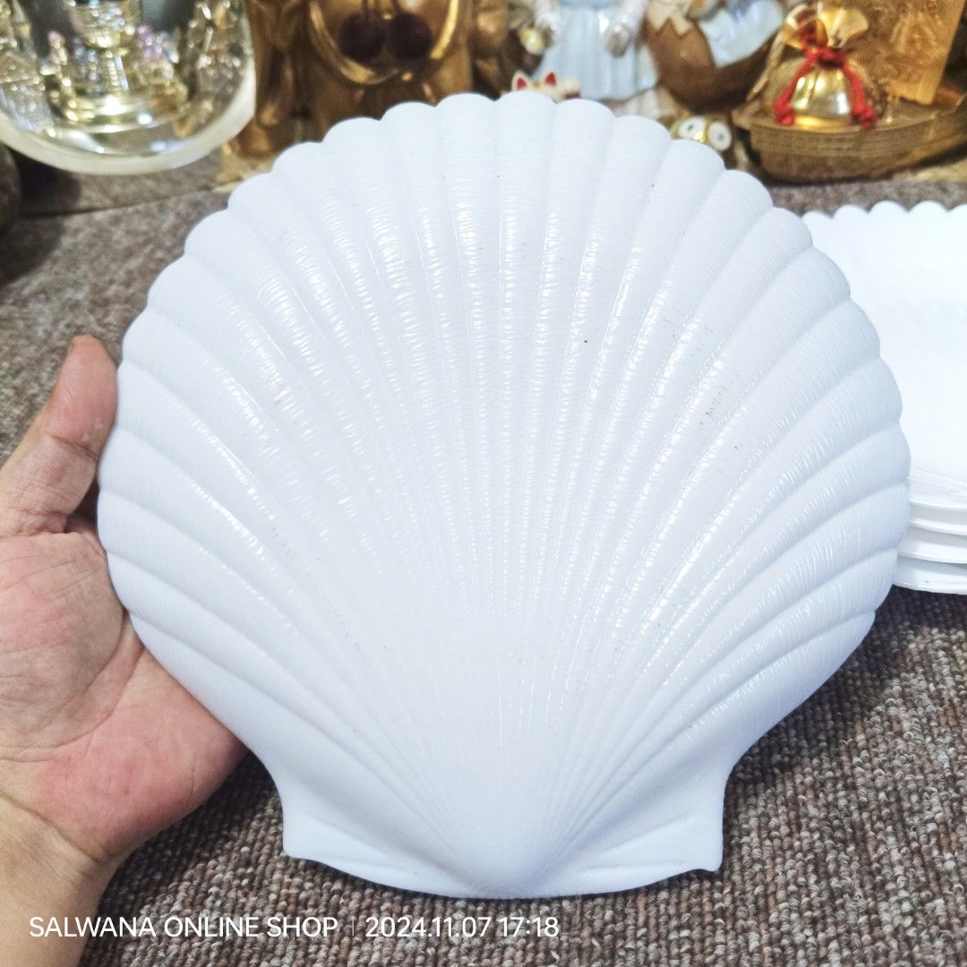 ARCOPAL FRANCE SHELL SHAPE PLATE 1pc (Category: Dinnerware & Cutlery) located in Mabalacat. Submitted by salwanaonlineshop (Listing ID 1335002720, Image 3). Description: 8"x8" ARCOPAL FRANCE SHELL SHAPE PLATE 1pc • Japan Surplus A brand known for its quality material! 🇲🇫 Like New 🇲🇫 Size is good for Pasta or Cakes 🇲🇫 Chip Resistant 🇲🇫 Easy to clean 🇲🇫 High thermal shock resistance 🇲🇫 Made in France • Japan Surplus Source 🇲🇫 ₱220 eac