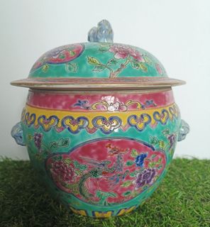 (Category: ) located in . Submitted by vintagecollection_sg (Listing ID 1335027070, Image 1). Description: .