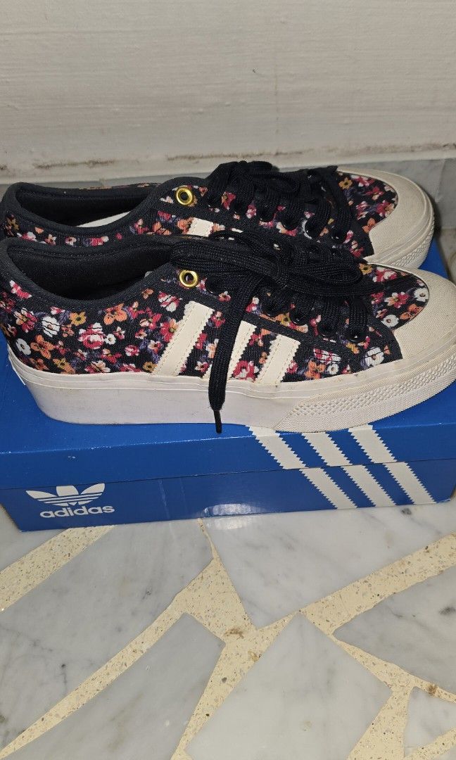adidas gazelle silver green womens adidas Originals Women's Samba OG "Floral Pack"