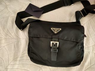 (Category: ) located in . Submitted by jojo2020_preloved (Listing ID 1334962027, Image 1). Description: .