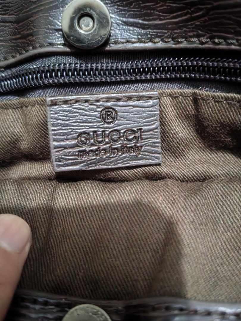 Bag (Category: Luxury Bags & Wallets) located in San Pedro. Submitted by charlie0603 (Listing ID 1334901968, Image 3). Description: Sign of usage No damage Coded.