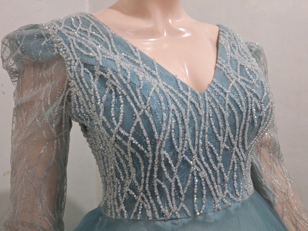 For Sale Blue Gown (Category: Evening dresses & gowns) located in Marikina City. Submitted by everbloom28 (Listing ID 1334926320, Image 3). Description: ‼️GOWN FOR SALE ‼️ Blue Ballgown Price:3500 Size: fit to XS to Small Location: Marikina Free delivery marikina area only! Please note: Sagot po ng buyer ang shipping fee..