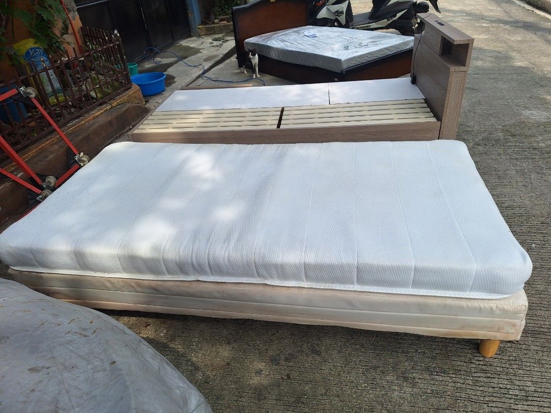 BOX BED (Category: Bed Frames & Mattresses) located in Manila. Submitted by trueforce258352 (Listing ID 1334990148, Image 3). Description: SOFT MATRESS SINGLE SIZE Wash & Sanitize.