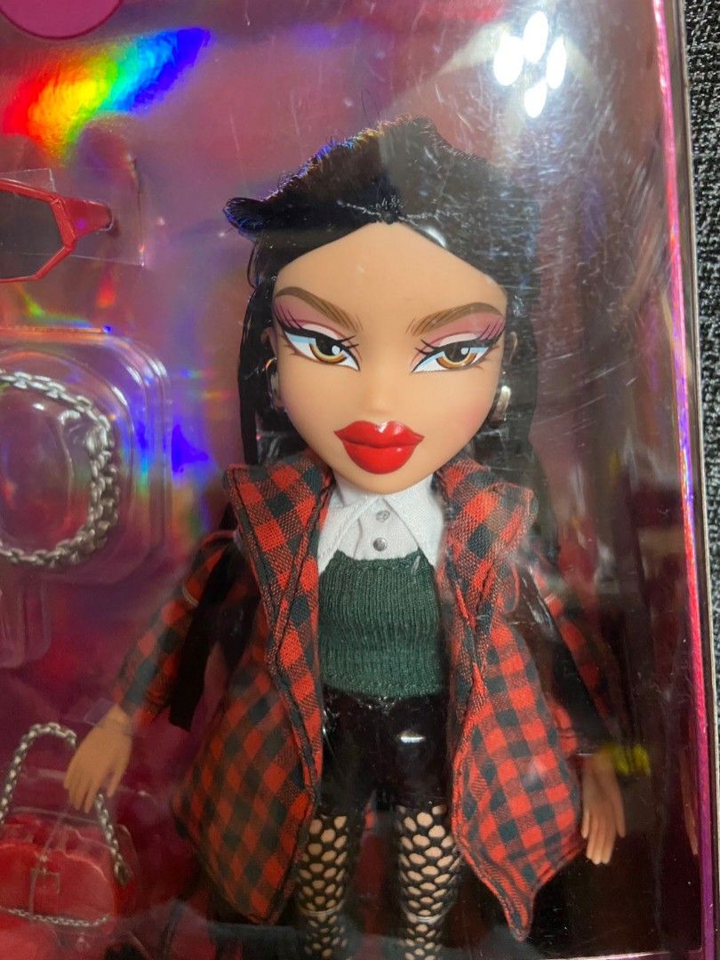Bratz alwayz jade doll (Category: Kids Toys) located in Manila. Submitted by andy.andy23 (Listing ID 1334902310, Image 1). Description: Price 2400 MOP:GCash Courier: Lalamove (same day delivery) Location : alabang Shipping at buyer's expense..