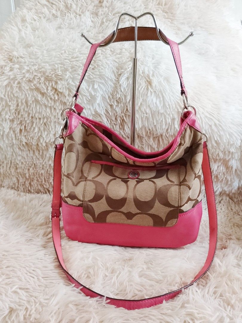 Coach signature Hamptons Hobo Pink Rare