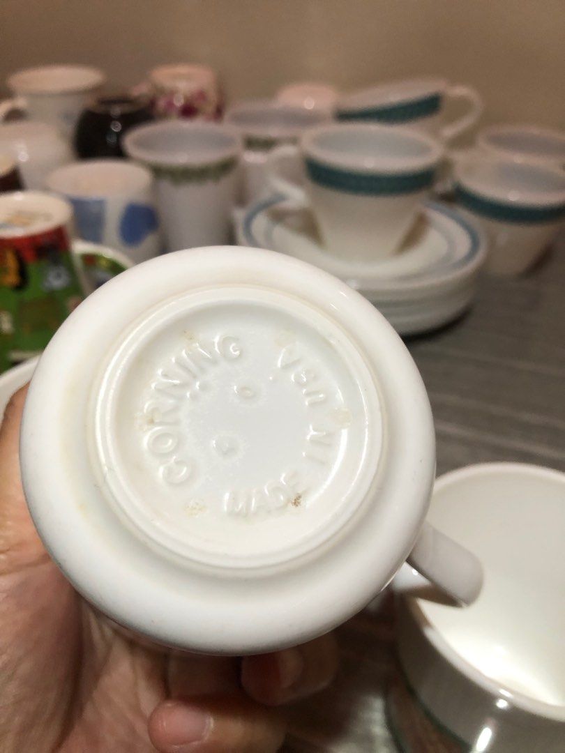 Corning ware cups (Category: Other Kitchenware & Tableware) located in Angeles City. Submitted by phynes (Listing ID 1335008972, Image 2). Description: Take all for 800 med size cups Corning ware Microwave safe Non stain GCash payment .