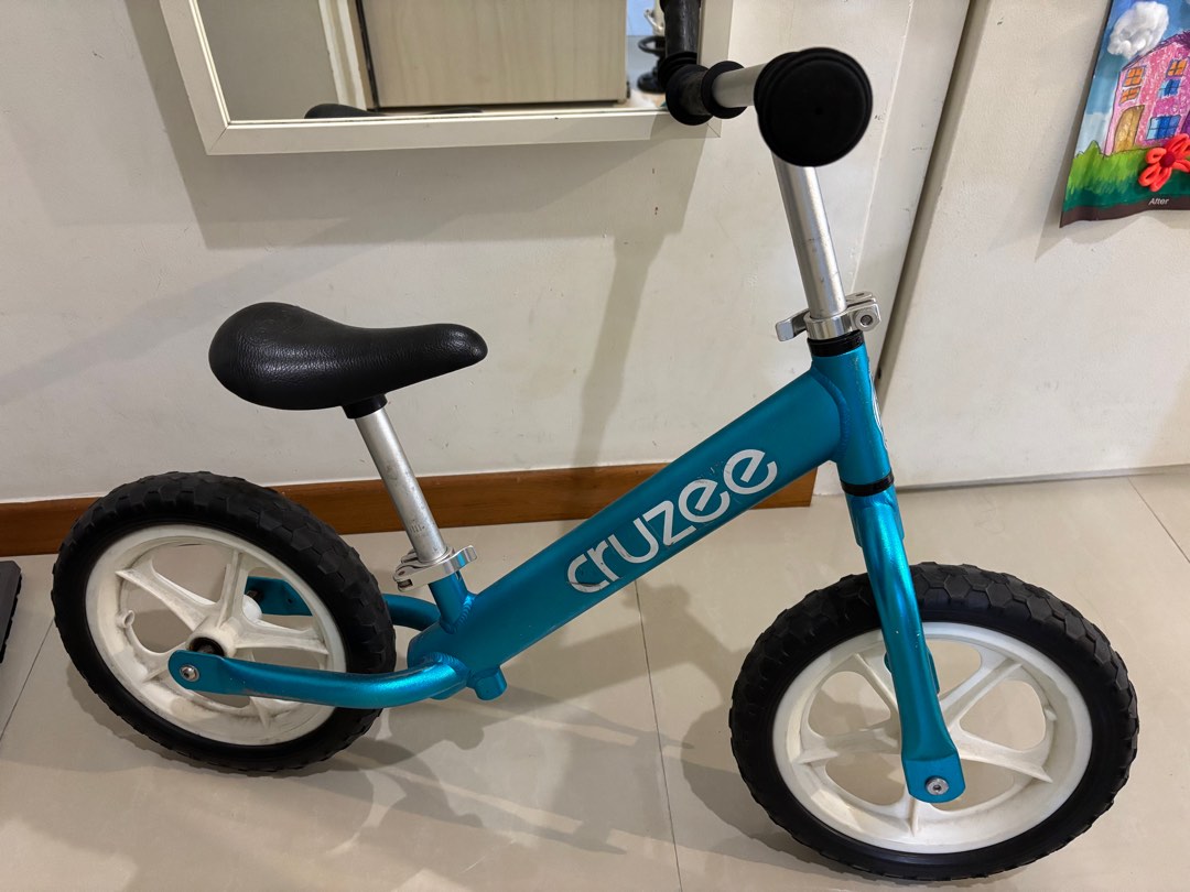 Cruzee balance bike second hand 2025