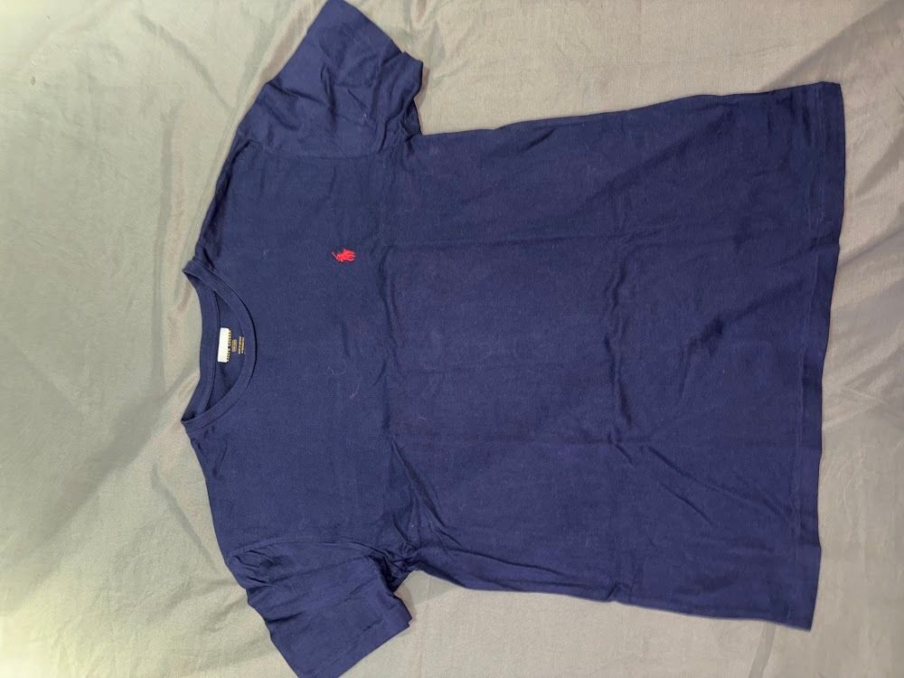 Clothing Garage Sale ( Branded Items ) (Category: Activewear) located in Marikina City. Submitted by ejnavarro555 (Listing ID 1335014723, Image 2). Description: DISCOUNTED BRANDED GOODS, LIMITED STOCKS🚨 Offering Pre-Loved, Mint-Condition clothing for almost HALF the price👌 Get an additional 5% DISCOUNT for orders worth PHP 1999 or MORE 😍 Check the Links below for Photos or PM for stock availability ✉️ Photos w/ Price: https://drive.google.com/