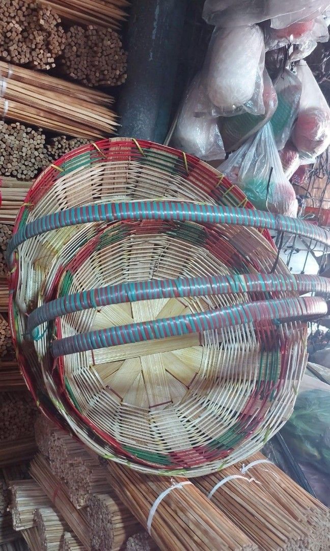 Fruit baskets onhand ‼️ (Category: Gift Baskets & Hampers) located in Pasig City. Submitted by shytorres (Listing ID 1335068685, Image 3). Description: 🍎🍇🥭🍊 FRUIT BASKETS AVAILABLE ONHAND ‼️ ✅️Wholesale / Retail / Bulk orders ✅️Pang negosyo ✅️Pang giveaways ✅️Pang design ✅️Lagayan ng mga prutas ✅️Pang personal used ✅️Pang export ✅️Bermonths seasons ✅️Patok fixed seasons 📣DETACHABLE HANDLE FRUIT BASKETS 🧺 Retail price 👇 🧺SMALL 8inches - 70