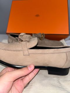 (Category: ) located in . Submitted by sneakerpops (Listing ID 1335050654, Image 1). Description: .