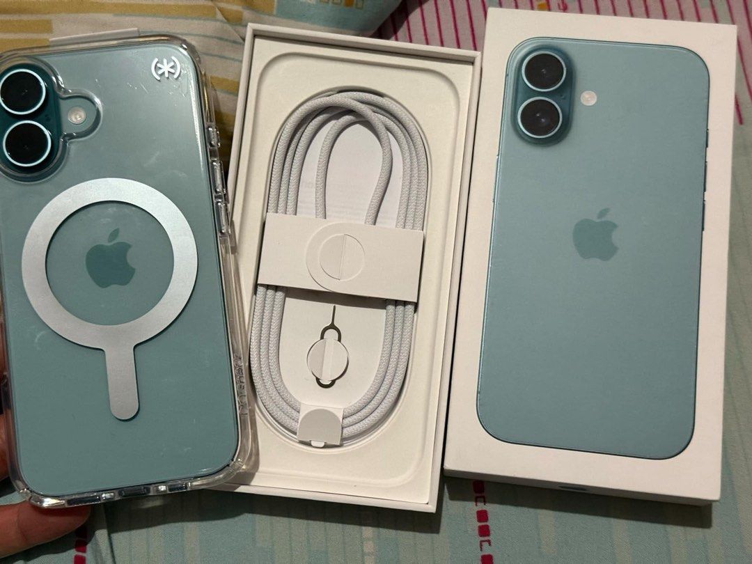 Iphone16 128gb (Category: iPhone 16 Series) located in Pasig City. Submitted by juhai09 (Listing ID 1334945210, Image 2). Description: iPhone 16 128GB TEAL Open line 100% Battery Health 0 Cycle Bought Nov 3 at Silicon Valley (with receipt) Warranty till Sept 2025 Unused charging cord With tempered glass Local Variant *Optional + 1k for mag safe (worth 2k) Complete accessories Meet up San Pedro, Laguna or Nearby City Strictly no COURIER MEET UP ON