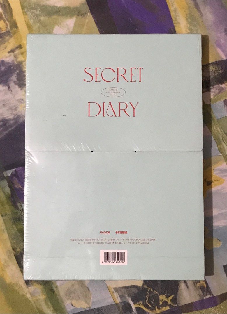 IZ*ONE - Secret Diary Spring Collection 2020 Blue Set (Category: K-Wave Merchandise) located in Caloocan City. Submitted by exolxer (Listing ID 1335048763, Image 3). Description: Still Negotiable dw 😊 (Sealed) Help me declutter😵‍💫🤍 .