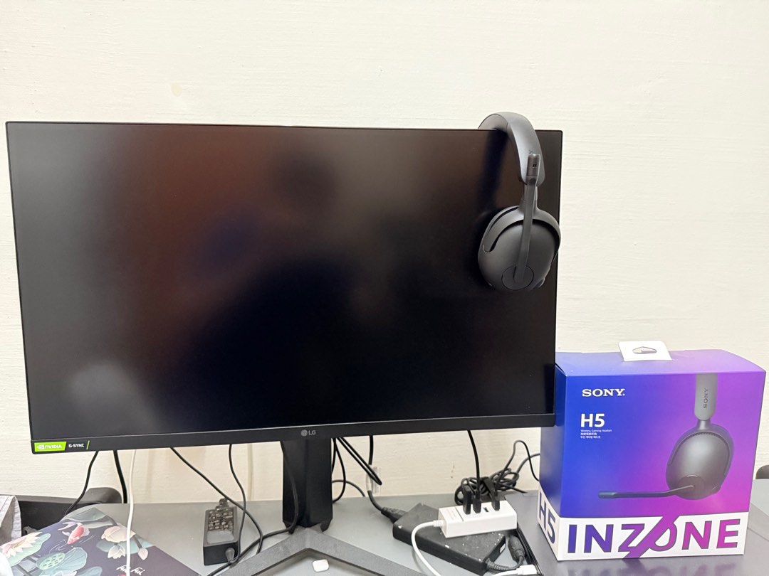 LG gaming monitor & Sony Inzone H5 & Logitech G Pro super light ...