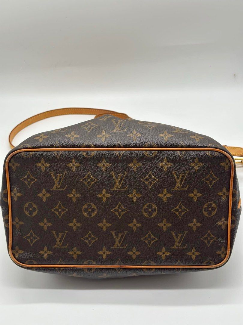 Lv Palermo (Category: Luxury Bags & Wallets) located in Santa Rosa. Submitted by khenjho09249026 (Listing ID 1335018762, Image 2). Description: Guaranteed original money back if proven fake .