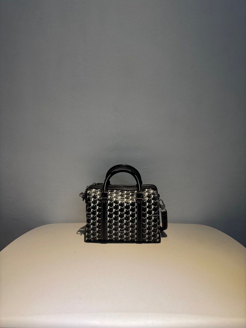 Moynat Mini 48H (Category: Luxury Bags & Wallets) located in Cainta. Submitted by habiier (Listing ID 1334956694, Image 2). Description: Moynat Mini 48H • Color: Black and White • Size: Mini • Condition: Store-Fresh • Inclusions: Complete papers, Dust bag, Paper bag.