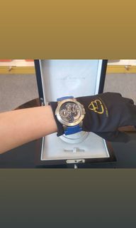 (Category: ) located in . Submitted by luxurydesignerbrands (Listing ID 1334908976, Image 1). Description: .