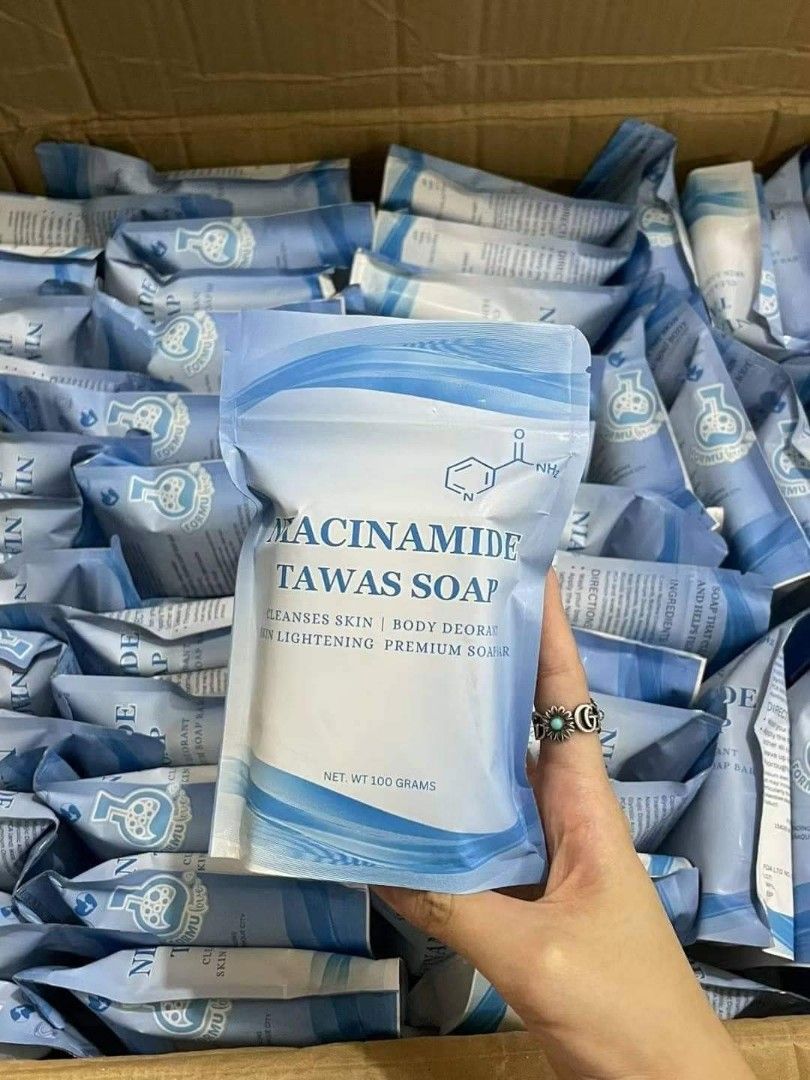 NIACINAMIDE TAWAS SOAP 100g. (Category: Bath) located in Mandaluyong City. Submitted by shopmla (Listing ID 1334908335, Image 1). Description: 1st in the market NIACINAMIDE TAWAS SOAP 100g Trending na trending to biii. Benefits : 💙whitening 💙removes body odor 💙minimize pores 💙removes dark spots 💙nakakaputi ng singit, siko, tuhod , kili kili Pwede sa 7yrs old and above Pwede sa buntis Pwede sa lactating moms.