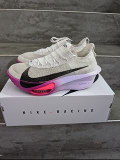 (Category: ) located in . Submitted by shoegame_weak (Listing ID 1334969494, Image 1). Description: .