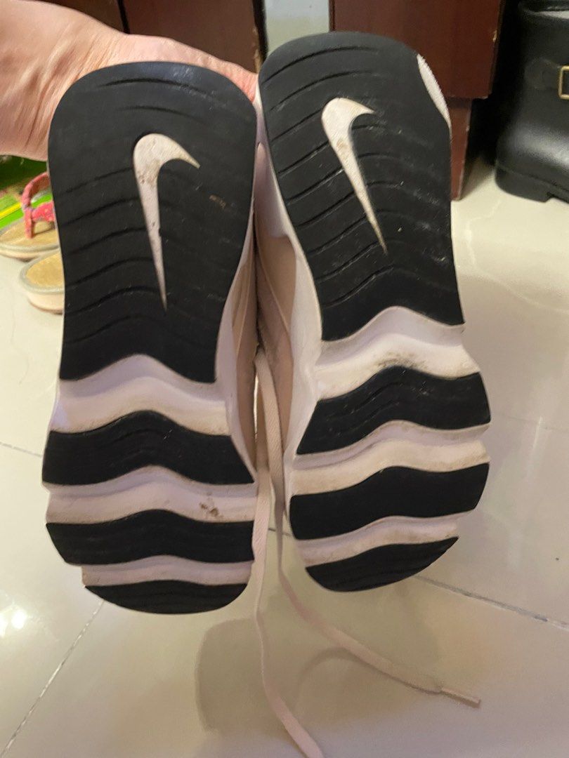 Nike Kid Women shoes size US 6