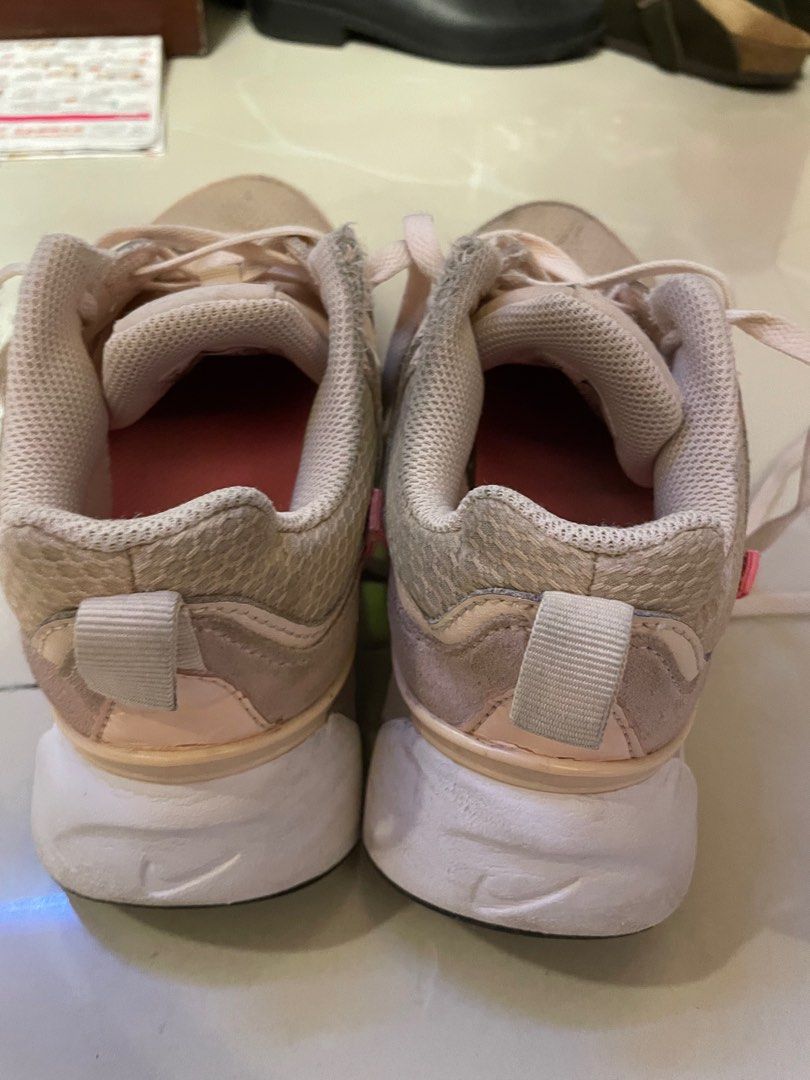Nike Kid Women shoes size US 6
