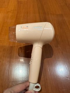 (Category: ) located in . Submitted by shoptilldropsss (Listing ID 1334966736, Image 1). Description: .