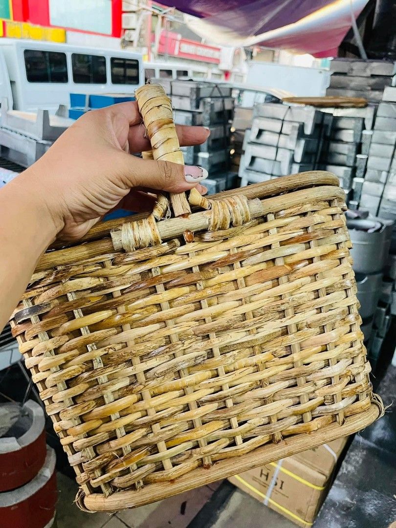 Picnic baskets available onhand ‼️ (Category: Gift Baskets & Hampers) located in Pasig City. Submitted by shytorres (Listing ID 1335068649, Image 1). Description: picnic baskets available onhand ‼️ 410 php only retail price 390 php wholesale price (min.of 10pcs) 370 php bulk orders( min. of 50pcs) also available FRUIT BASKETS 🧺 📍pasig location.