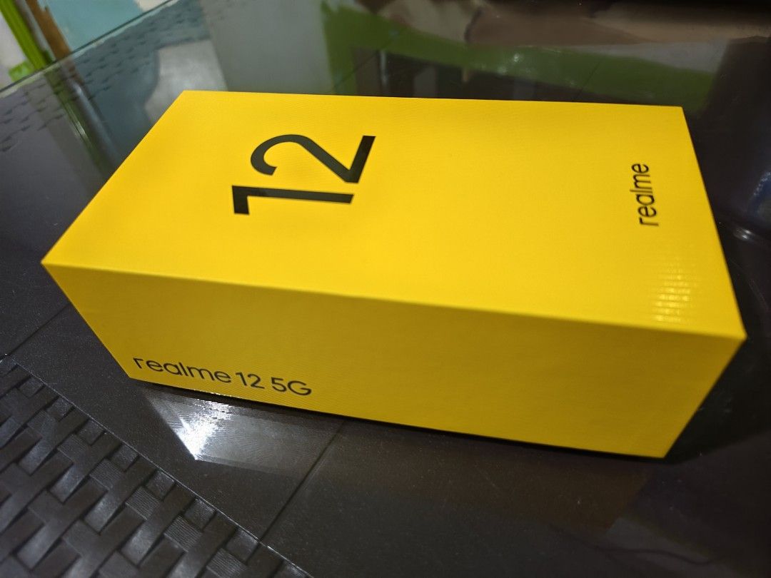 Realme 12 5G (Category: Realme) located in Manila. Submitted by jentags181923 (Listing ID 1335062819, Image 3). Description: For sale!! Realme 12 5G 256gb 8+8RAM Good as new Complete unit with box and orig charger SuperFast Charging Rfs: upgrade.