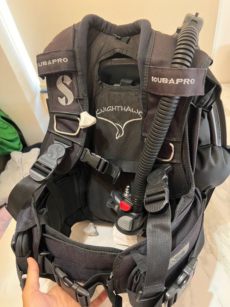 Scubapro Knighthawk BCD Air2 Integrated Octopus Carousell