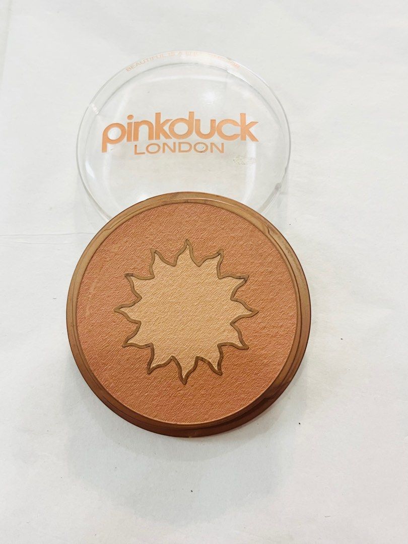 TERRACOTA 03 PINKDUCK BRONZER POWDER (Category: Makeup) located in San Juan City. Submitted by cashfrancefashioncosmetics_ph (Listing ID 1334990280, Image 1). Description: ‼️TERRACOTA 03 PINKDUCK BRONZER POWDER 6g SHADE 03 📌999 No box Authentic New stocks.