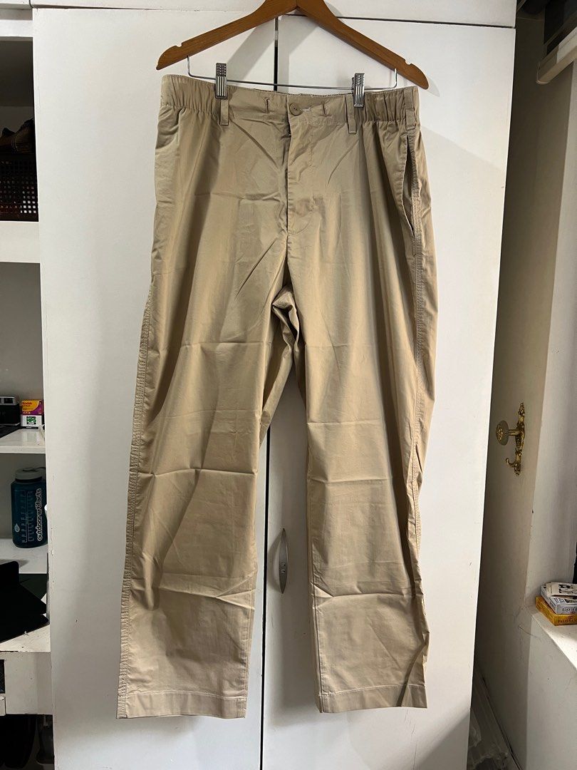 Uniqlo Jw Anderson Easy Pants (Category: Trousers) located in Quezon City. Submitted by theunknownaccount (Listing ID 1334970446, Image 3). Description: Bnew with tags Size large .
