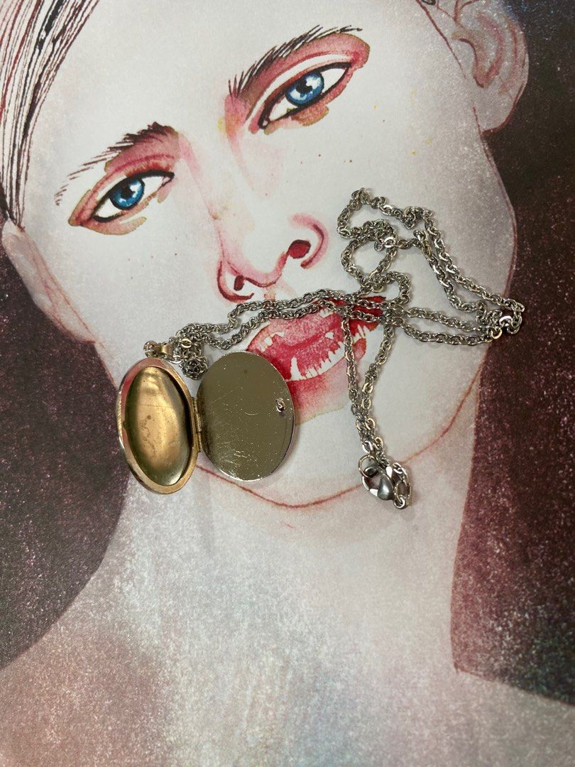 Vintage pearlized carved locket (Category: Necklaces) located in Quezon City. Submitted by vintagebymatilde (Listing ID 1334925279, Image 3). Description: ⚜️Vintage pearlized oval locket pendant. 2.5x1.75cm in size. 18” hypoallergenic chain. Sourced from Tokyo. 650 pesos It will be sold as is. All sales are final. No return. No exchange. Please inspect the photo before purchasing. Thank you. #vintageph #lookingfor #localph #styleph #vintageshop #