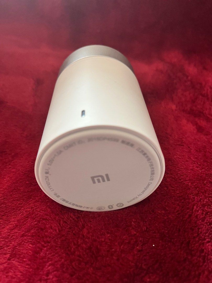 Xiaomi Small Steel Cannon Bluetooth Speaker 2 (Category: Soundbars, Speakers & Amplifiers) located in La Trinidad. Submitted by whatnotcollections (Listing ID 1334975706, Image 3). Description: This item is in its original box and manual in chinese. Android charger is not included. There is very slight discoloration on the cloth part on top but does not affect its functionality. .