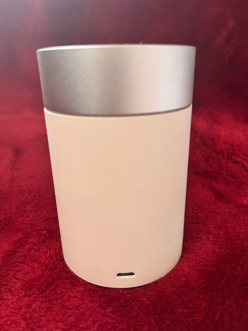 Xiaomi Small Steel Cannon Bluetooth Speaker 2 (Category: Soundbars, Speakers & Amplifiers) located in La Trinidad. Submitted by whatnotcollections (Listing ID 1334975706, Image 2). Description: This item is in its original box and manual in chinese. Android charger is not included. There is very slight discoloration on the cloth part on top but does not affect its functionality. .