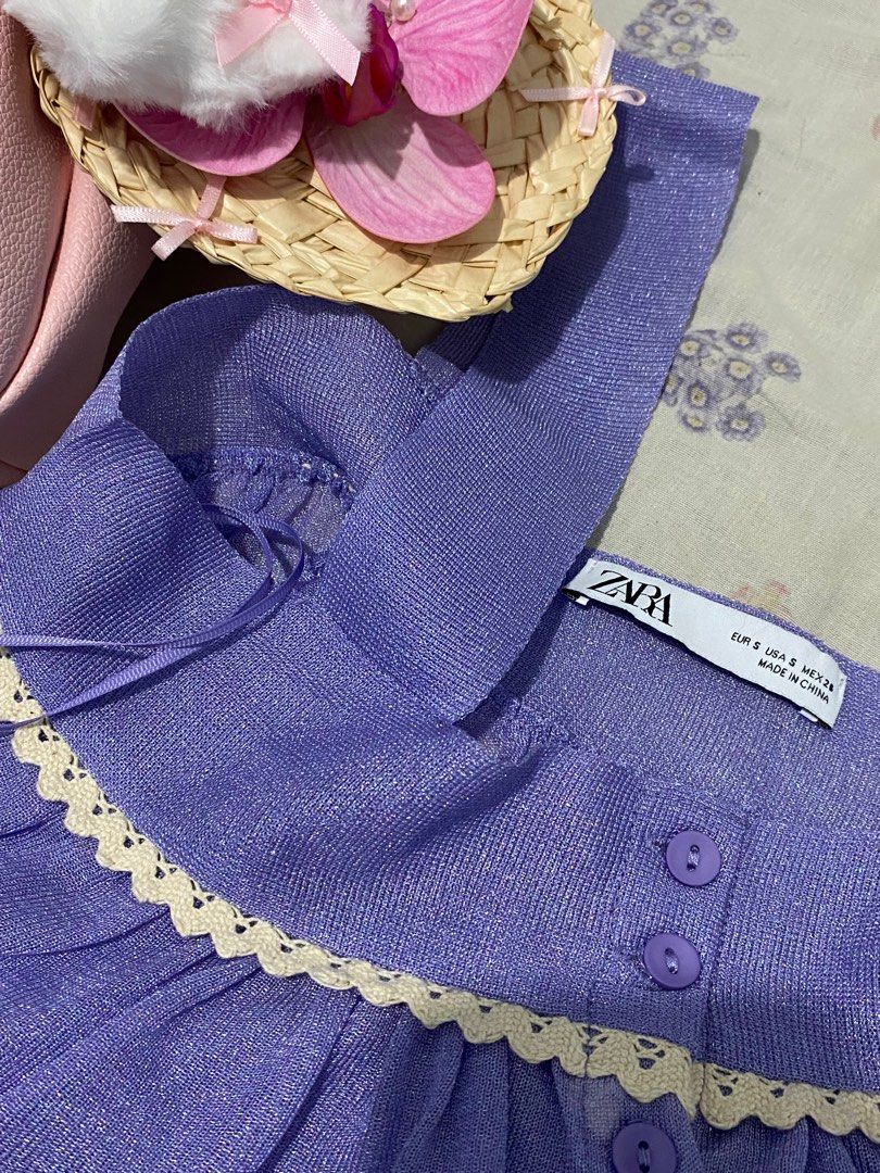 Zyra Sleeveless Knitted Crop Top (Category: Sleeveless) located in Alaminos. Submitted by adoptmythingss (Listing ID 1335032189, Image 3). Description: Bought also in ig for 500+sf Knit Measurements: S - Chest 82cm, Length 51cm Can fit to M 🧸Lay flat to dry / do not tumble dry Iron on a low heat setting.