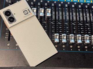（分類：）位於 。 由 uni.skcl 提交（商品編號 1335107646，圖片 1）。簡介： 。