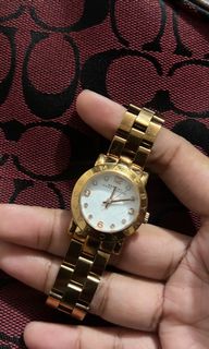 (Category: ) located in . Submitted by y2kkimsthrift (Listing ID 1335183537, Image 1). Description: .