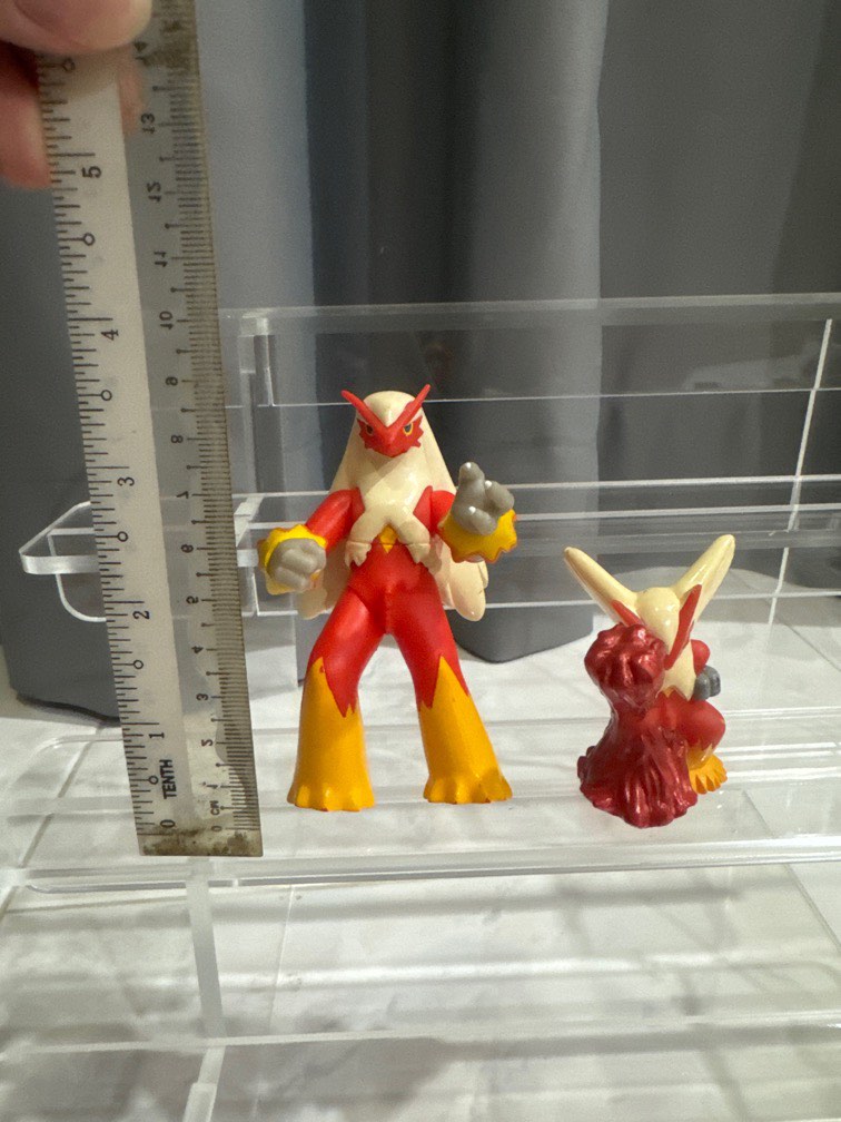 Figurine Pokemon Kids Bandai - Mega Braségali / Blaziken Finger Puppet, Neuf