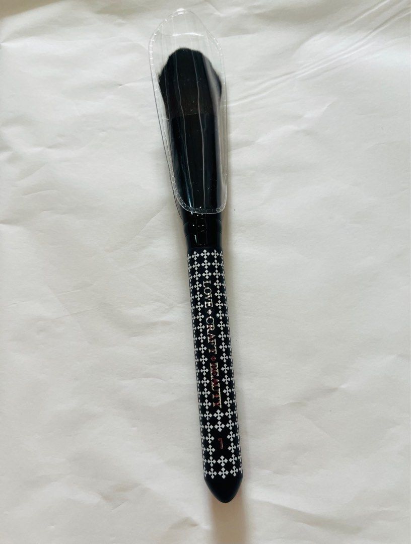 Bundle BRUSH (Category: Makeup) located in San Juan City. Submitted by cashfrancefashioncosmetics_ph (Listing ID 1335231967, Image 2). Description: ‼️BUNDLE 1150 Elf sculpting brush Wet&Wild Flat top Brush Loce craft beauty 1 Ultabeauty cheek .