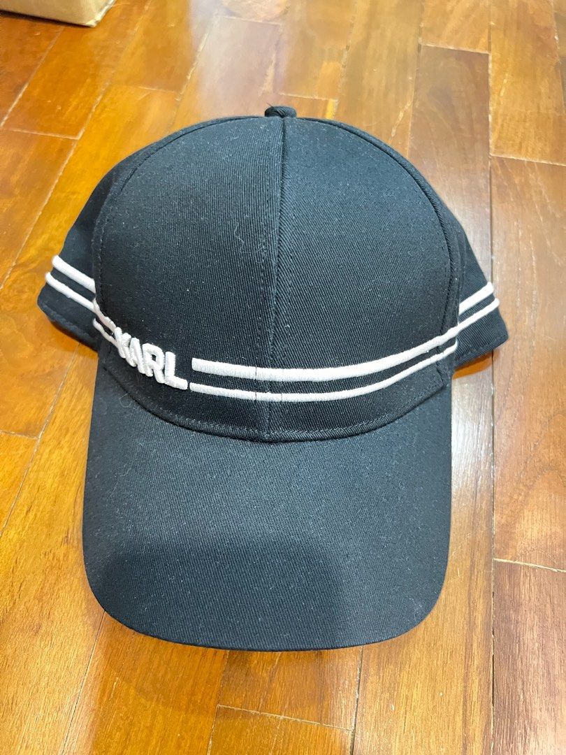 Cap (Category: Caps & Hats) located in Singapore. Submitted by lowyiheng (Listing ID 1335126509, Image 3). Description: $5 per pac.